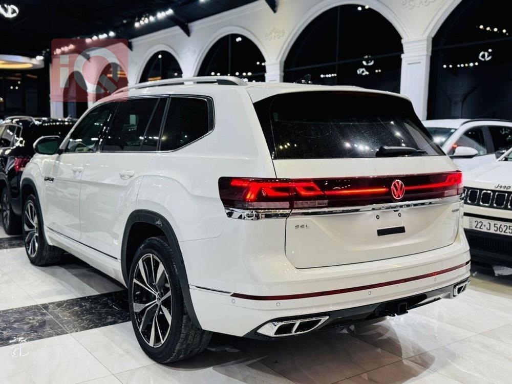 https://cdn.iqcars.io6385a8ca-6143-4654-a389-3a48fa56f01e_5.jpg
